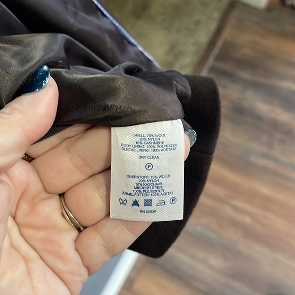 Beautiful chocolate brown wool Lands End coat. - Picture 3 of 4